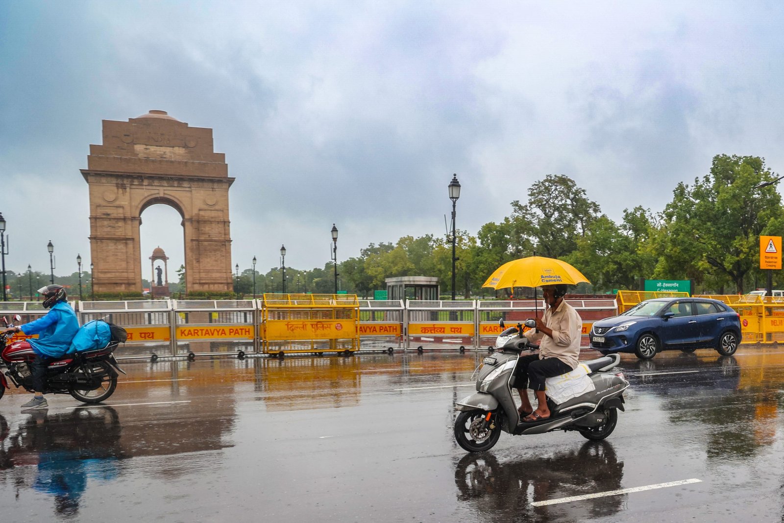 Delhi Weather Today: सोमवार को दिल्ली में हल्की बारिश के आसार, IMD ने जताई भारी बारिश की आशंका
