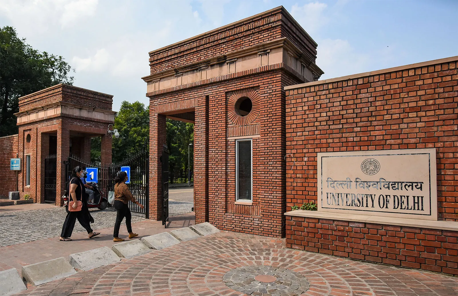 जानिए क्यों Delhi University के लेडी श्रीराम, हिंदू कॉलेज और मिरांडा हाउस में एडमिशन के लिए होती है मारामारी, ये है असली वजह