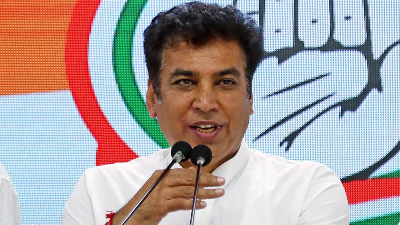 CNG महंगी होने पर कांग्रेस का बड़ा हमला- जनता की जेब पर डाका डाल रही भाजपा सरकार