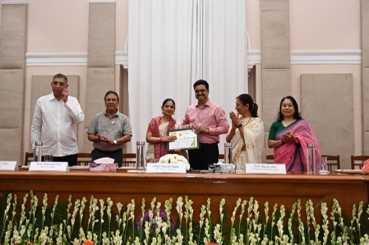 Miranda House को DU ग्रीन कैंपस अवॉर्ड में दूसरा स्थान, पर्यावरण संरक्षण के प्रयासों को मिली पहचान