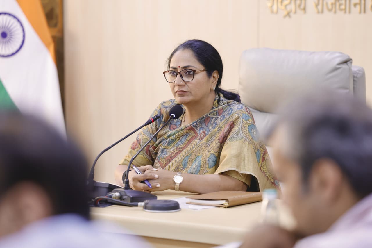 CM Rekha Gupta का भू-माफियाओं पर सर्जिकल स्ट्राइक! दिल्ली में 'पावर ऑफ अटॉर्नी' (GPA) पर नया नियम लागू, अब सीधे जेल?   